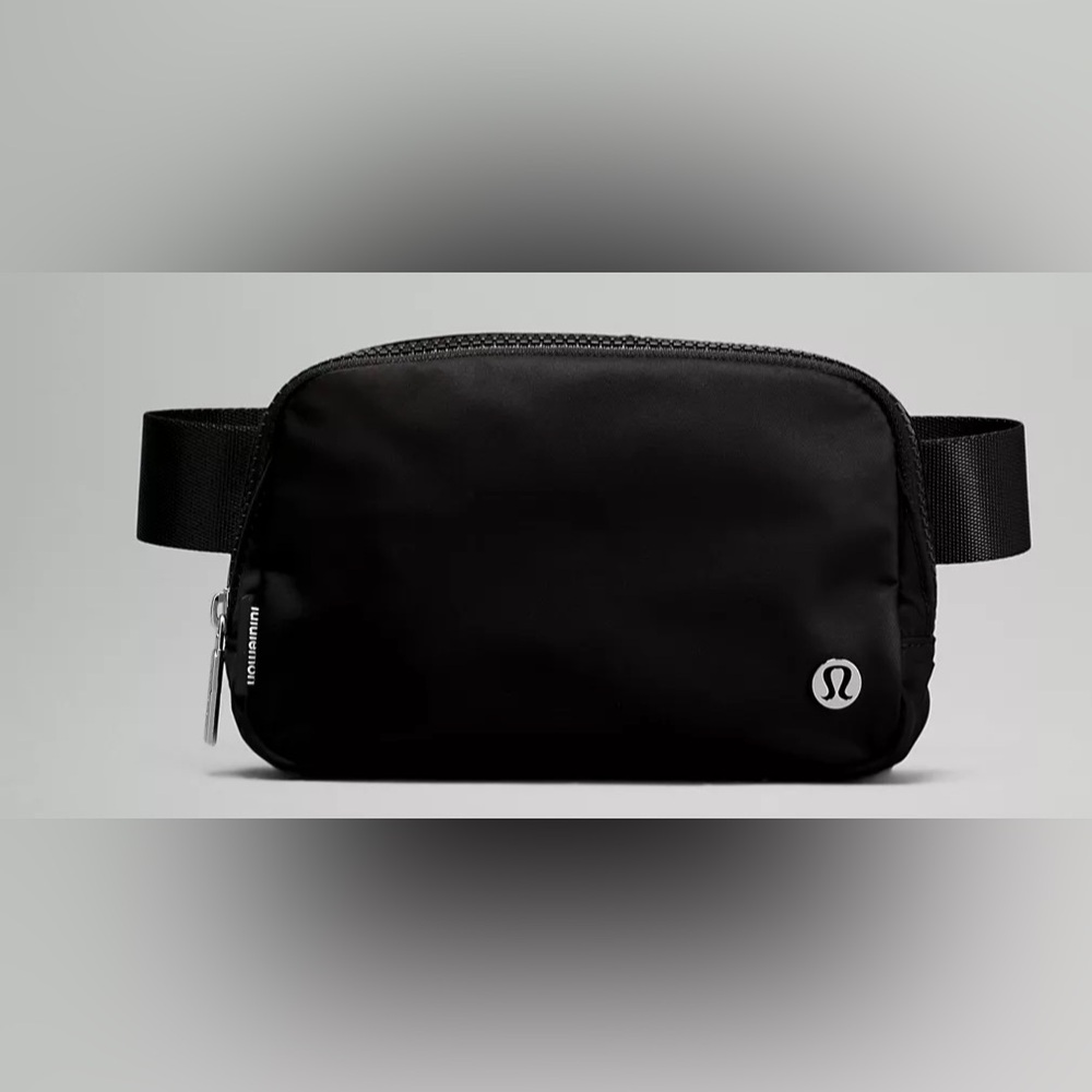 Lululemon Everywhere Belt Bag 1L Black